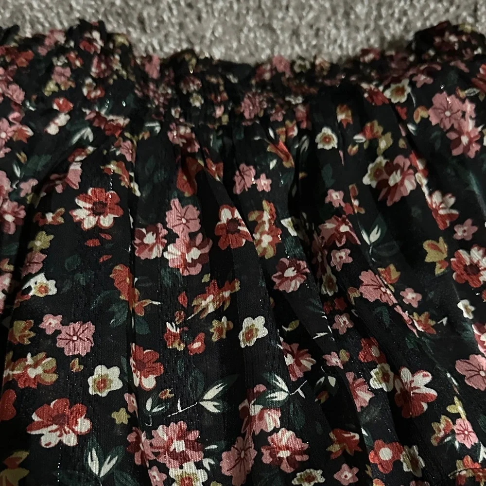 Pnk Lily Floral Black Skirt size small